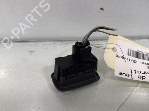 Used Right front window switch Right front window switch CITROËN C5 II (RC_) 2.0 HDi (RCRHRH) (136 hp) 33015017 33015017