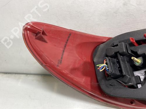 Right taillight PEUGEOT 206 CC (2D) 1.6 16V (2DNFUF, 2DNFUR) | BP27355582C35 
