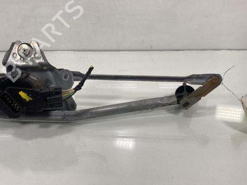 Used Front wiper motor RENAULT KANGOO Express (FC0/1_) 1.5 dCi (61 hp) 20024822