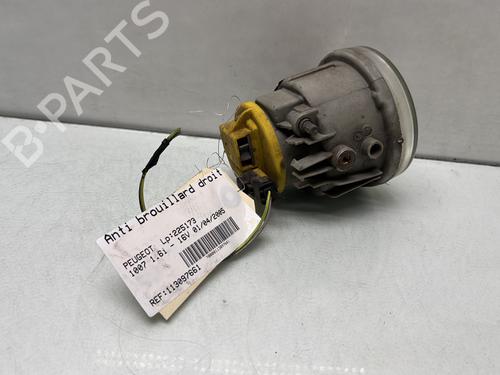 Used Right front fog light Right front fog light PEUGEOT 1007 (KM_) 1.6 16V (109 hp) 29886908 29886908