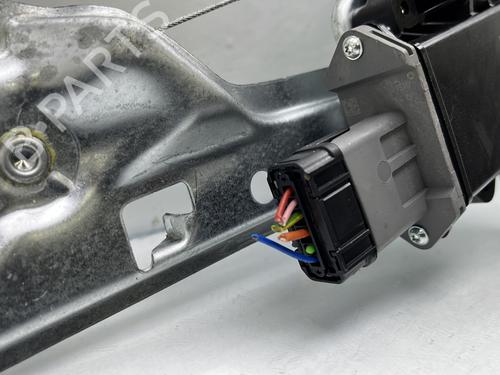 Rear right window mechanism PEUGEOT 3008 II SUV (MC_, MR_, MJ_, M4_) 1.6 BlueHDi 115 (MCBHXW, MCBHYB) | BP22560236C25 
