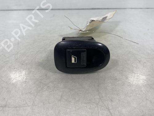 Used Left front window switch PEUGEOT 1007 (KM_) 1.4 (75 hp) 19977883