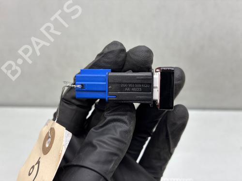Warning switch VW POLO VI (AW1, BZ1, AE1) 1.0 TSI | BP37755522I22 - Image 2