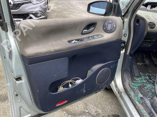 Left headlight RENAULT ESPACE IV (JK0/1_) 1.9 dCi (JK0U) | BP25261510C28 - Image 17