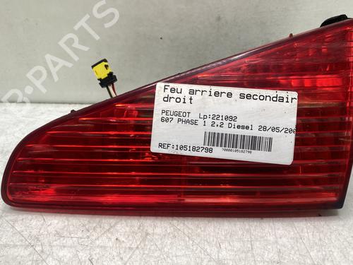 right-tailgate-light-peugeot-607-9d-9u-2000-32296939 main image