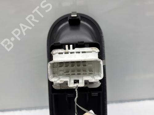 Used Left front window switch Left front window switch RENAULT CLIO III (BR0/1, CR0/1) 1.5 dCi (BR17, CR17) (86 hp) 29939363 29939363