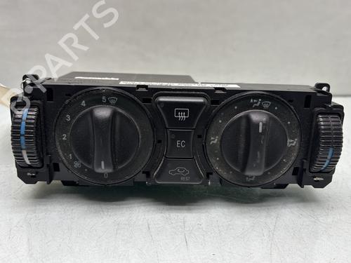 Comando clima MERCEDES-BENZ E-CLASS (W210) E 220 CDI (210.006) (143 hp) 31310457