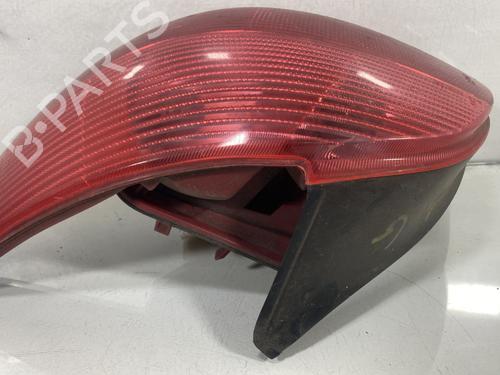 Høyre baklys PEUGEOT 206 Hatchback (2A/C) 1.4 HDi eco 70 (68 hp) 28281682