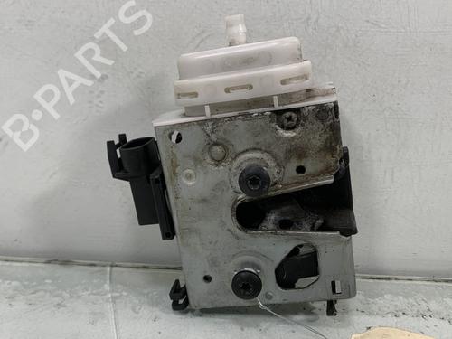 Venstre foran lås AUDI A4 B5 (8D2) 1.9 TDI (116 hp) 30910473