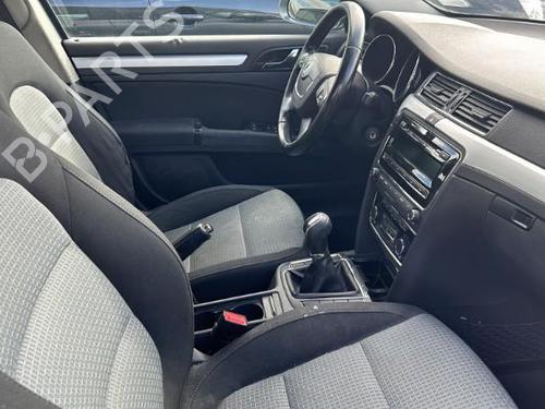 Left tailgate light SKODA SUPERB II (3T4) 1.9 TDI | BP27836380C79  - Image 12