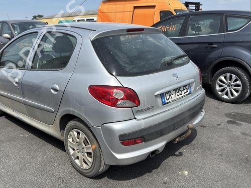 Right headlight PEUGEOT 206+ (2L_, 2M_) 1.4 HDi eco 70 | BP32168456C29 