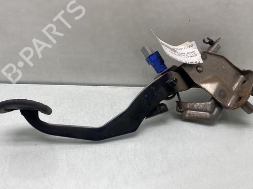 koblingspedal RENAULT CLIO III (BR0/1, CR0/1) 1.5 dCi (C/BR0G, C/BR1G) (68 hp) 29507743