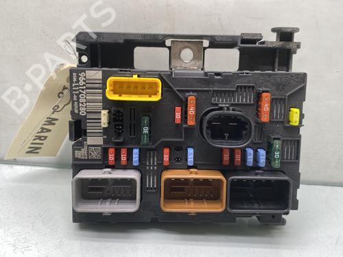 Used Fuse box PEUGEOT 307 (3A/C) 1.6 HDi (90 hp) 31205695
