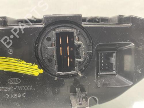 Used Climate control KIA RIO III (UB) 1.1 CRDi (75 hp) 19998886