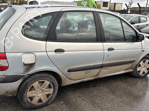 Troisième feu stop RENAULT SCÉNIC I MPV (JA0/1_, FA0_) 1.9 dCi (JA05, JA1F) | BP29707076L11 