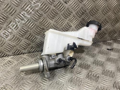 Used Brake master cylinder Brake master cylinder KIA STONIC (YB) 1.0 T-GDi (101 hp) 33171779 33171779