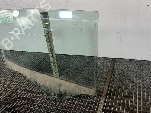 rear-right-door-window-renault-megane-iv-hatchback-b9amn_-2015-29287157 main image