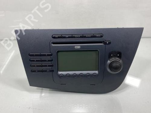 Used Radio SEAT LEON (1P1) 1.9 TDI (105 hp) 20020627