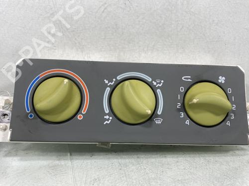 Used Climate control RENAULT TWINGO I (C06_) 1.2 (C066, C068) (58 hp) 30887468