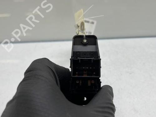 Used Right front window switch Right front window switch KIA RIO IV (YB, SC, FB) 1.0 T-GDI 100 (101 hp) 19949264 19949264