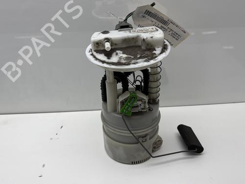 Used Fuel pump RENAULT TWINGO II (CN0_) 1.2 16V (CN04, CN0B) (75 hp) 27821146