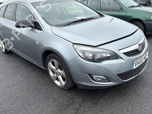 Left front fog light OPEL ASTRA J Sports Tourer (P10) 1.4 Turbo (35) | BP28295715C30 