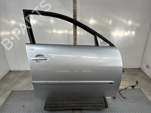 Used Right front door Right front door 38066374 38066374