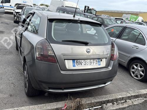 Front right door window FIAT STILO (192_) 1.9 JTD | BP29513643C19 