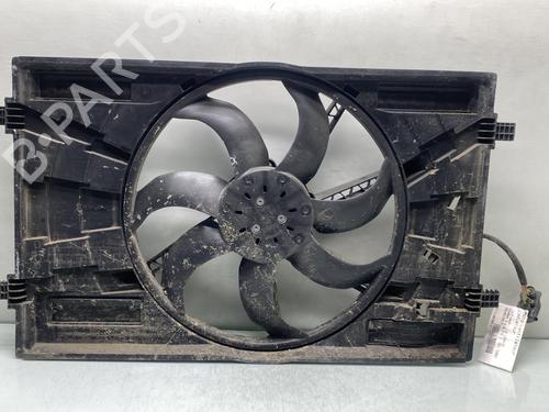 Used Radiator fan VW TOURAN (5T1) 2.0 TDI (150 hp) 30443396