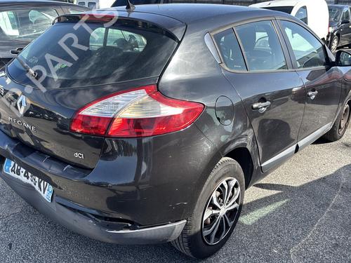 Błotnik przedni prawy RENAULT MEGANE III Hatchback (BZ0/1_, B3_) 1.5 dCi (BZ09, BZ0D, BZ1W, BZ29, BZ14) | BP30593219C42 