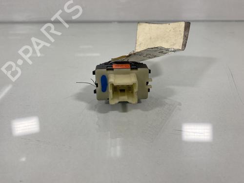 Used Left front window switch DACIA SANDERO II 1.5 dCi (90 hp) 19979839