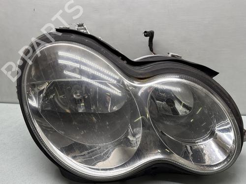 Used Right headlight Right headlight MERCEDES-BENZ C-CLASS (W203) C 200 CDI (203.004) (116 hp) 32324036 32324036