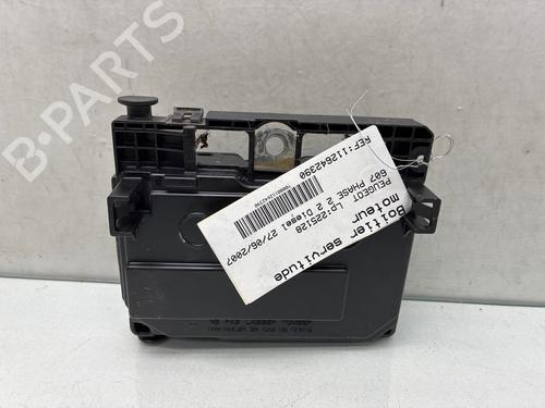 Used Fuse box Fuse box 37722924 37722924