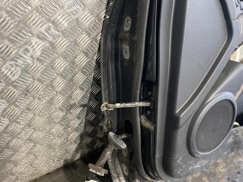 Right front door KIA SPORTAGE II (JE_, KM_) 2.0 CRDi | BP20025391C3