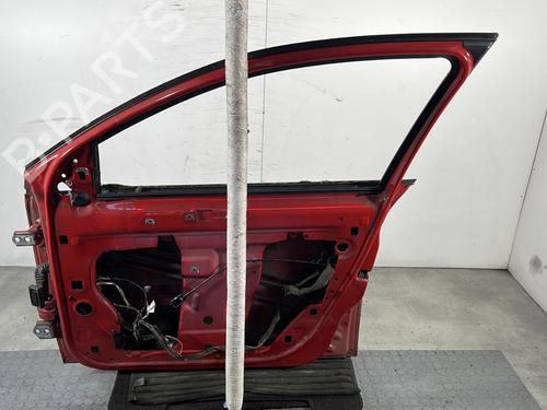 Used Right front door Right front door 31172261 31172261