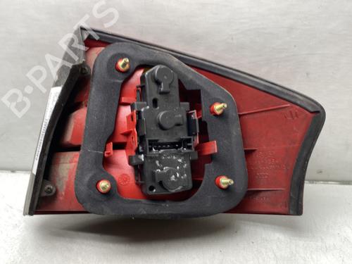 Used Left taillight Left taillight 21197145 21197145
