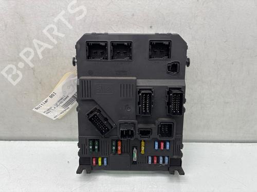 Used Fuse box Fuse box 38202355 38202355