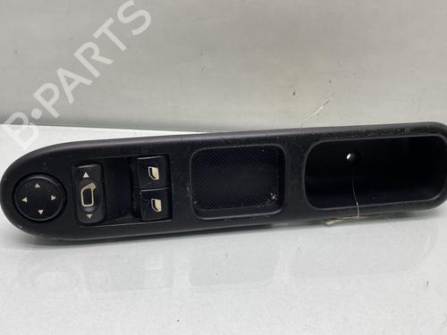 Used Left front window switch PEUGEOT 307 (3A/C) 1.4 (75 hp) 26212103