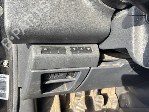 Used Parts PEUGEOT 5008 (0U_, 0E_) 2.0 HDi 150 / BlueHDi 150 5003912