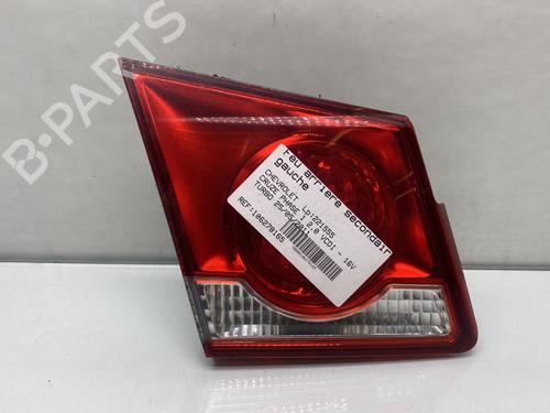 Used Left tailgate light CHEVROLET CRUZE (J300) 2.0 CDI (163 hp) 26685470