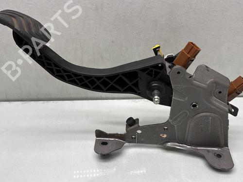 Clutch pedal RENAULT KADJAR (HA_, HL_) 1.5 dCi 110 (HLA3) | BP29866797I13