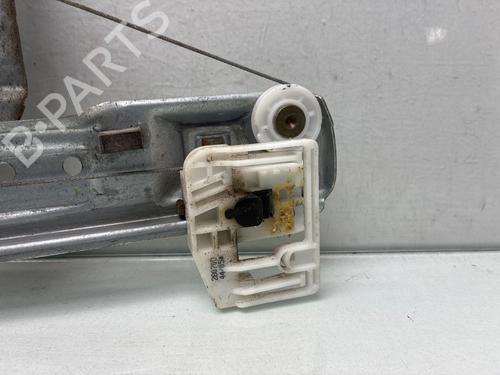 Vindusheismekanisme venstre bak Vindusheismekanisme venstre bak RENAULT MEGANE II (BM0/1_, CM0/1_) [2001-2012] 34243254 34243254