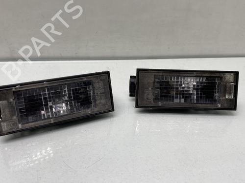 Used Licence plate light RENAULT CLIO IV (BH_) 0.9 TCe 75 (BHNP) (76 hp) 30864020