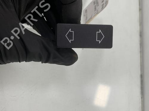 Used Left front window switch PEUGEOT 205 II (20A/C) 1.6 Aut. (88 hp) 30791330