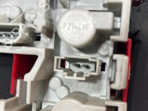 right-taillight-vw-passat-b55-3b3-2000-2001-2002-2003-2004-2005-32408724 main image