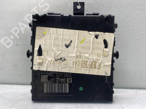 fuse-box-renault-twingo-ii-cn0_-2007-32024556 main image