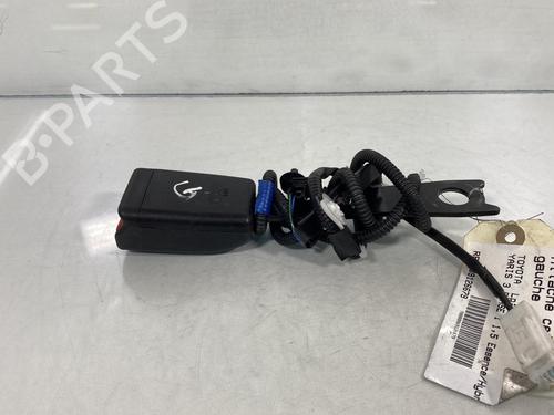 Used Seat buckle TOYOTA YARIS (_P13_) 1.5 Hybrid (NHP130_, NHP130) (101 hp) 20022770