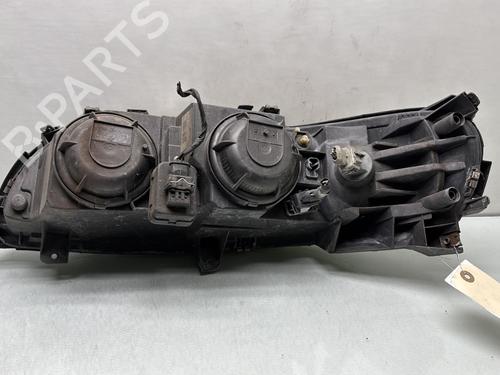 Right headlight VOLVO S60 I (384) 2.4 D | BP31858080C29