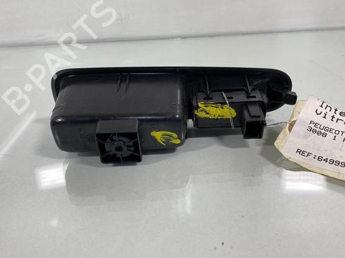 Used Right rear window switch Right rear window switch PEUGEOT 3008 I MPV (0U_) 1.6 HDi (114 hp) 21957253 21957253