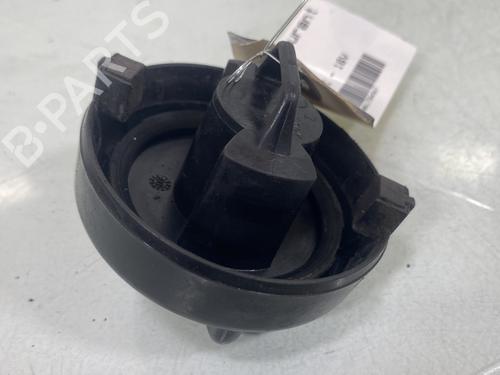 fuel-cap-peugeot-607-9d-9u-2000-32495730 main image